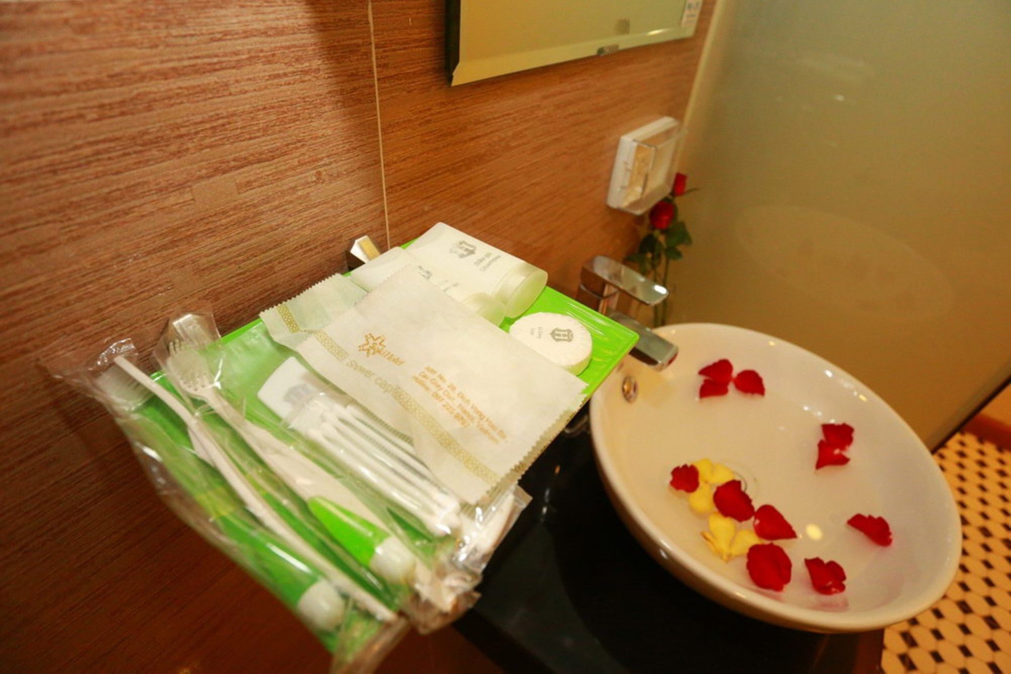 Oyo 210 Saki Hotel Hanoi Esterno foto